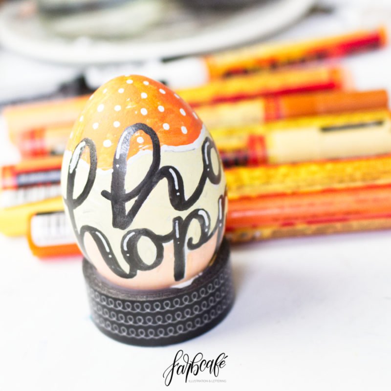Osterei - Lettering mit Molotow Markern auf farbcafe.de