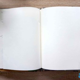 Weiße Moleskine Notizhefte im Roterfaden Taschenbegleiter.